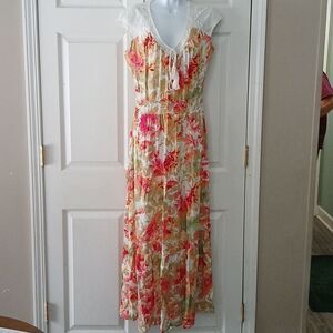 LUXOLOGY LACE CROCHET FLORAL SHIRRED EMPIRE WAIST TIERED MAXI DRESS SIZE M